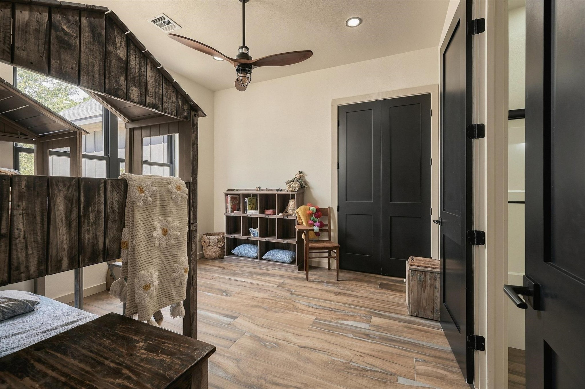602 Lazy J Lane Property Photo 33