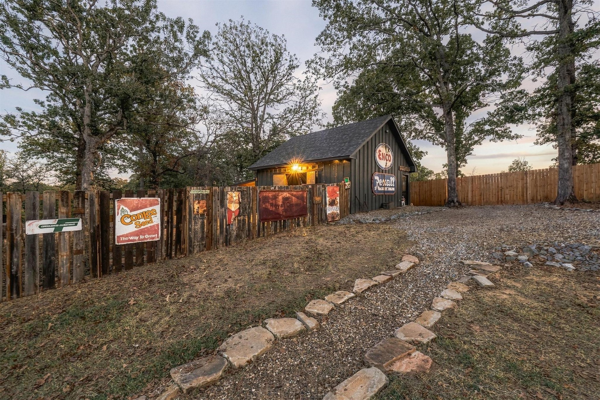 602 Lazy J Lane Property Photo 49