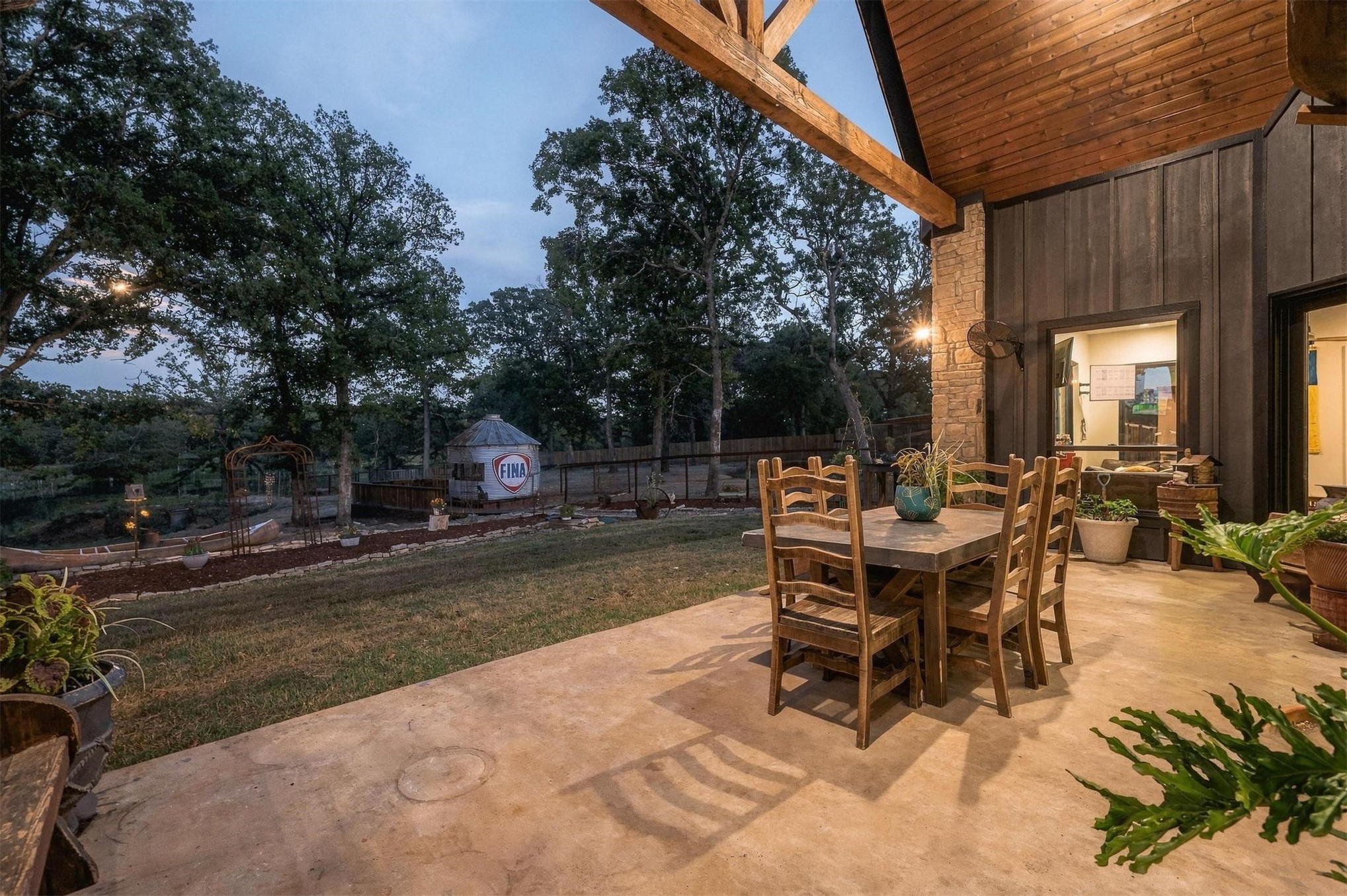602 Lazy J Lane Property Photo 62
