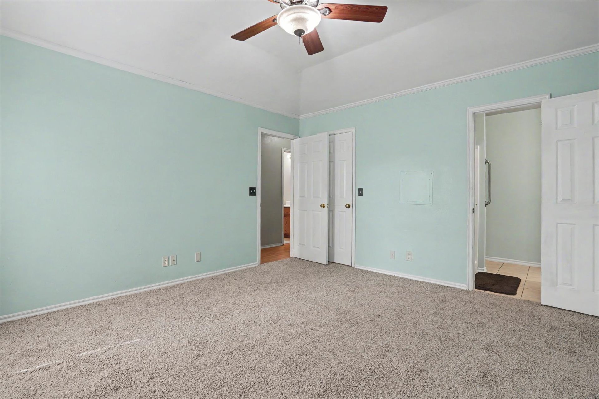 8810 E 95th Street Property Photo 16
