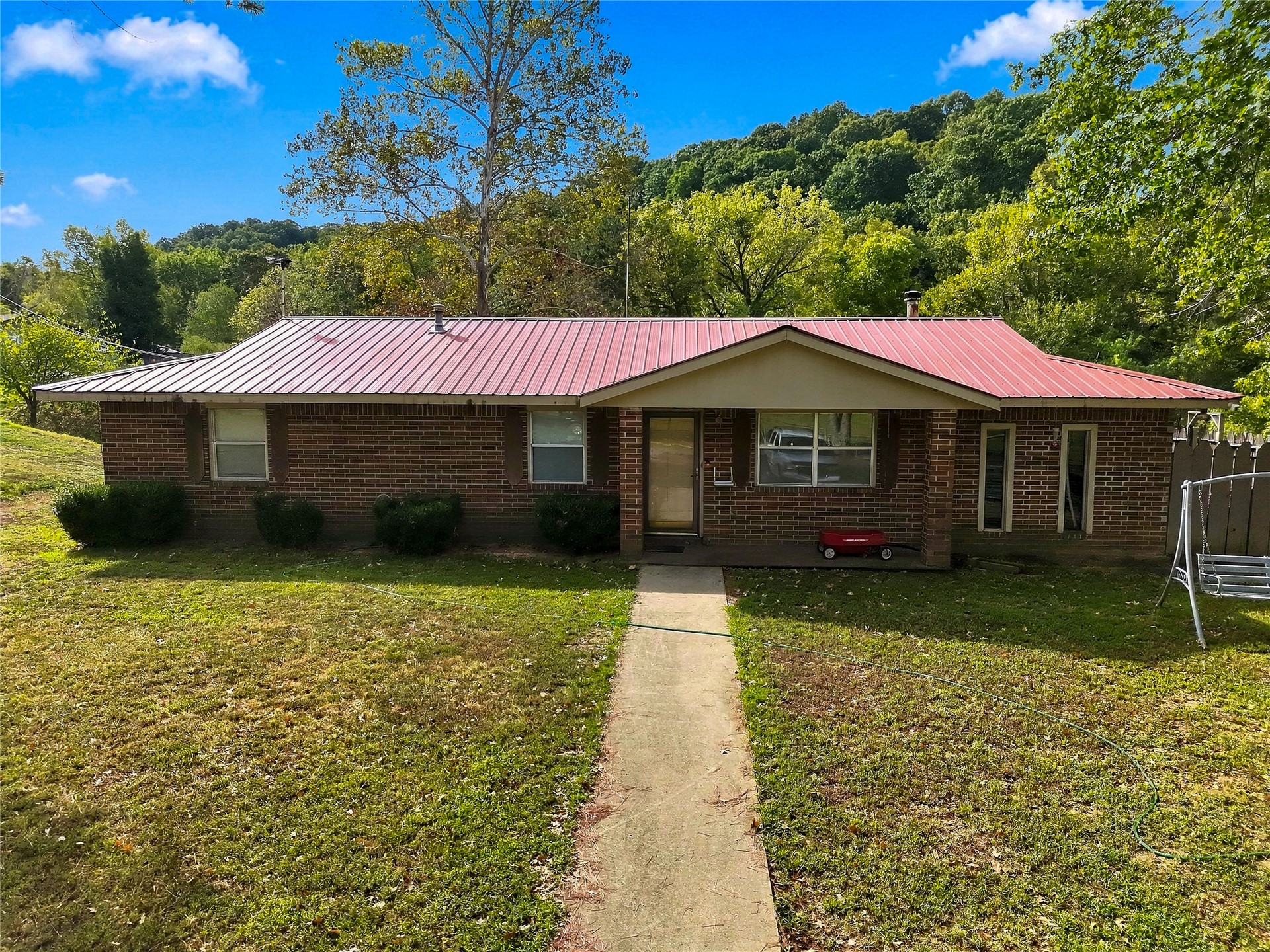 468940 Hwy 51 Property Photo 1