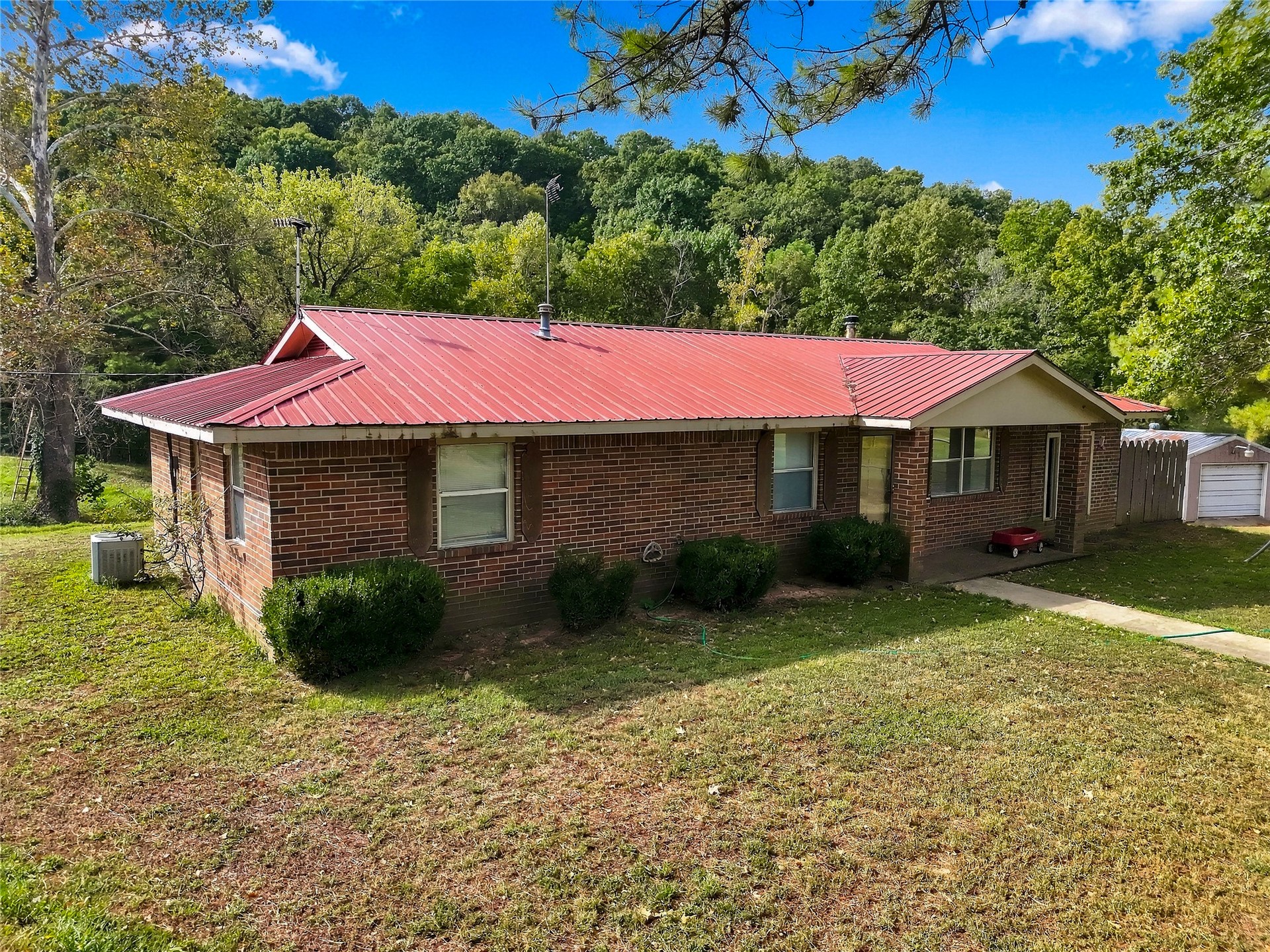 468940 Hwy 51 Property Photo 2
