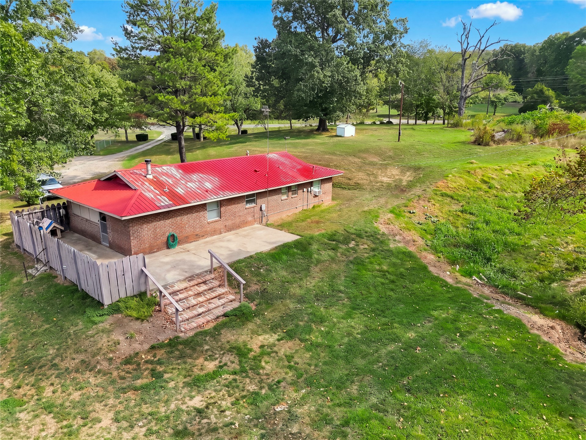 468940 Hwy 51 Property Photo 3