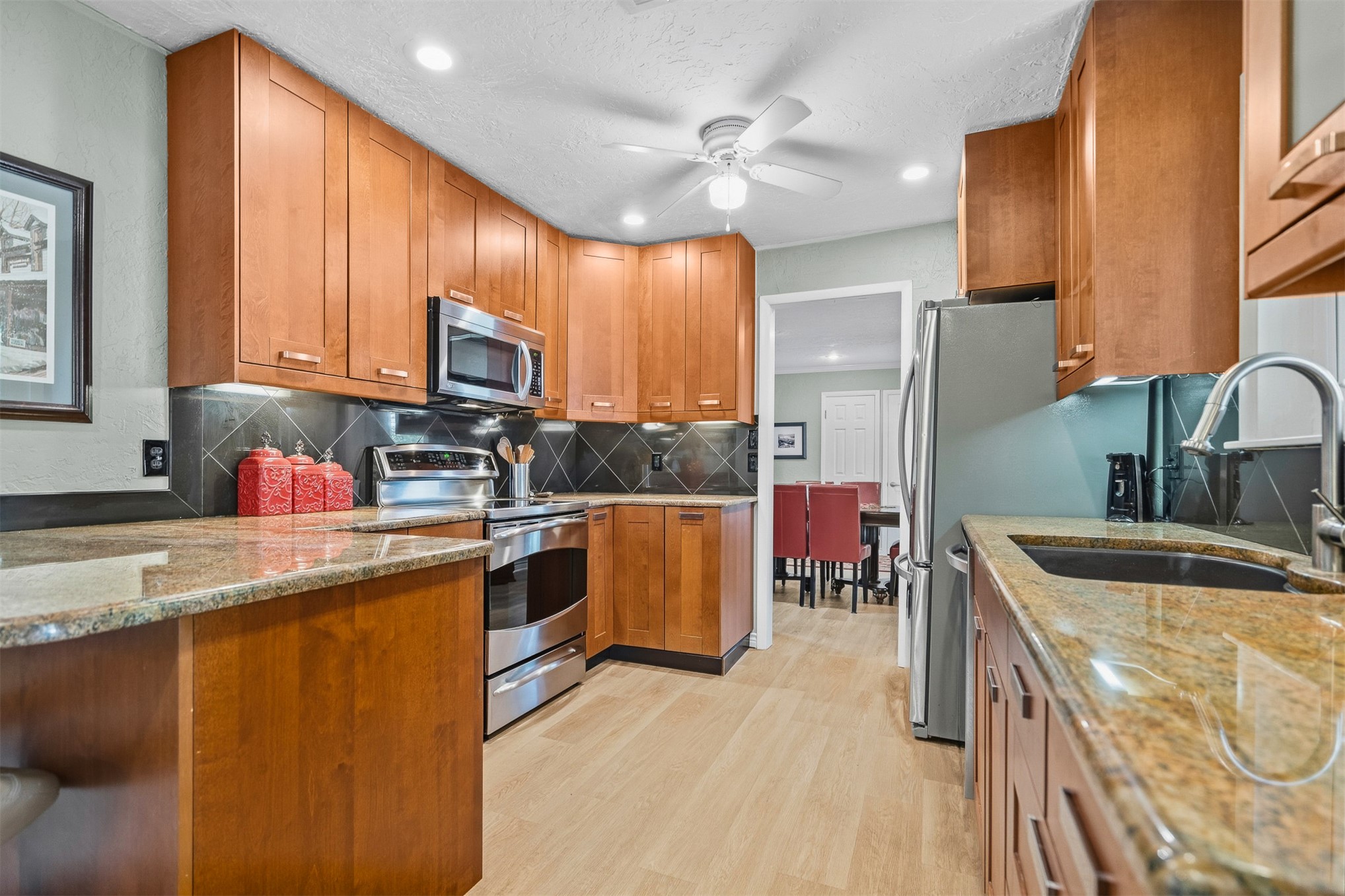 211 Meadow Road Property Photo 10