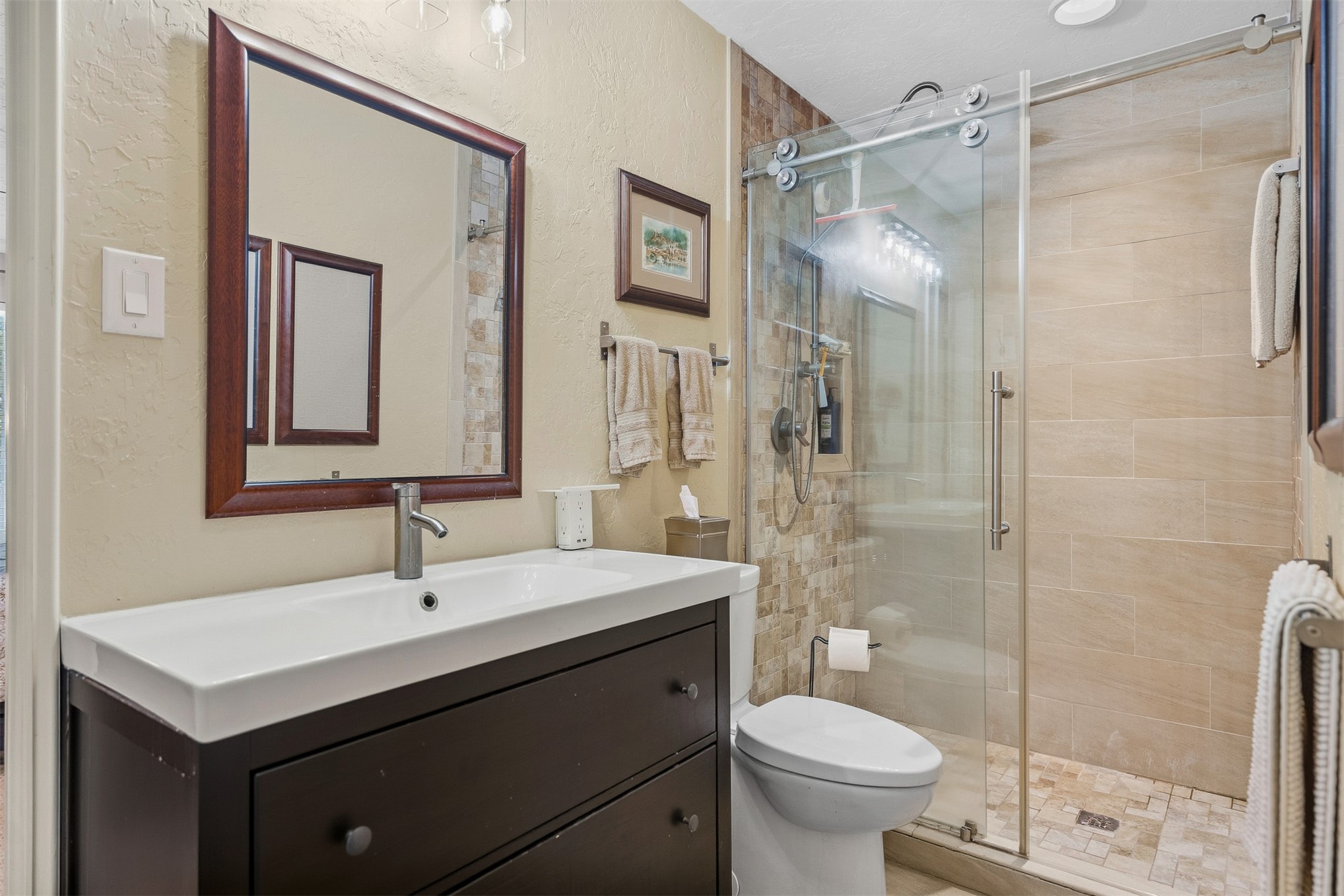 211 Meadow Road Property Photo 18