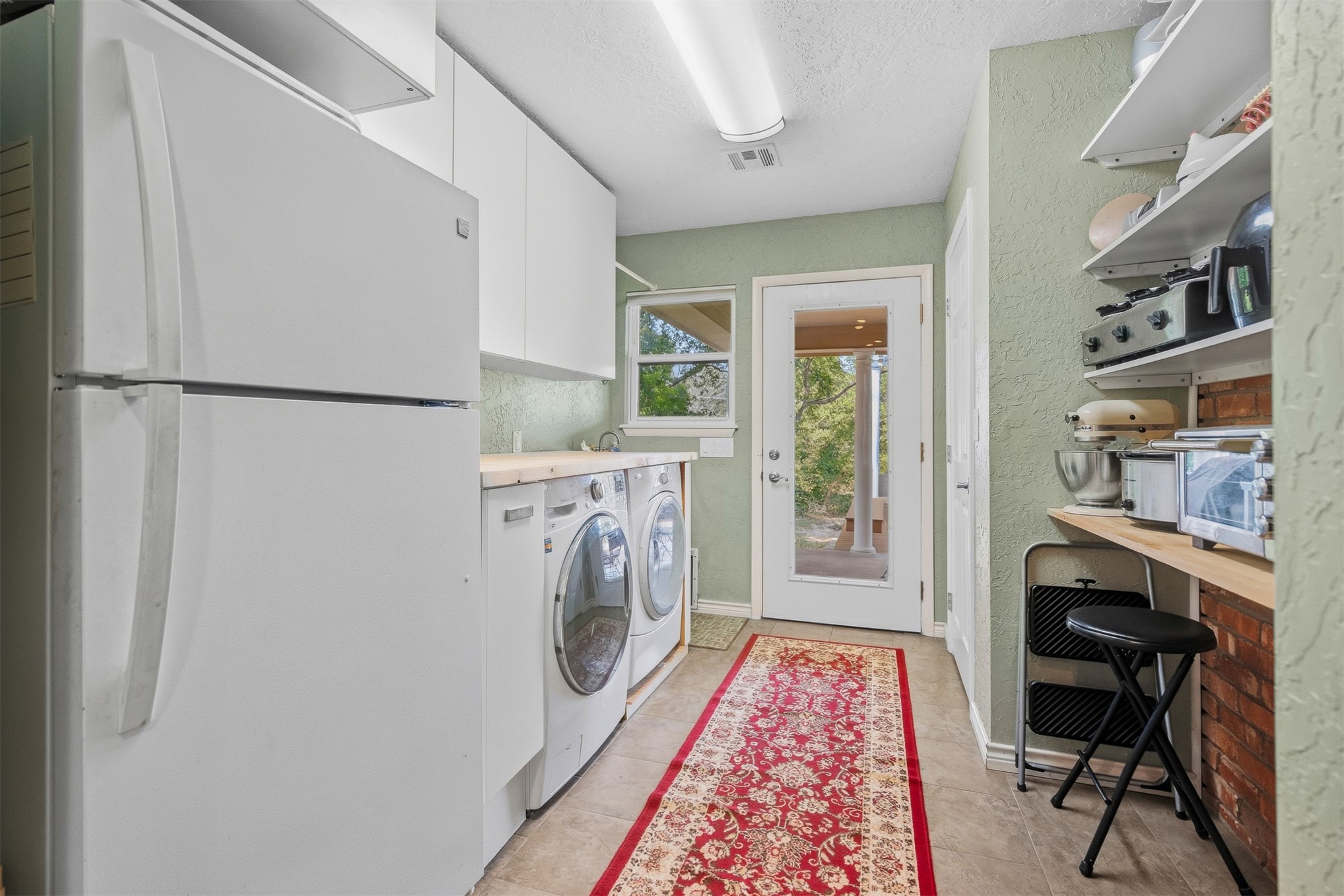211 Meadow Road Property Photo 27
