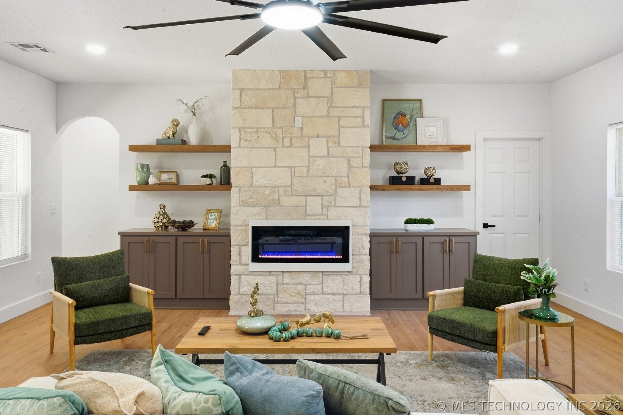 28804 S Meadow Road Property Photo 11