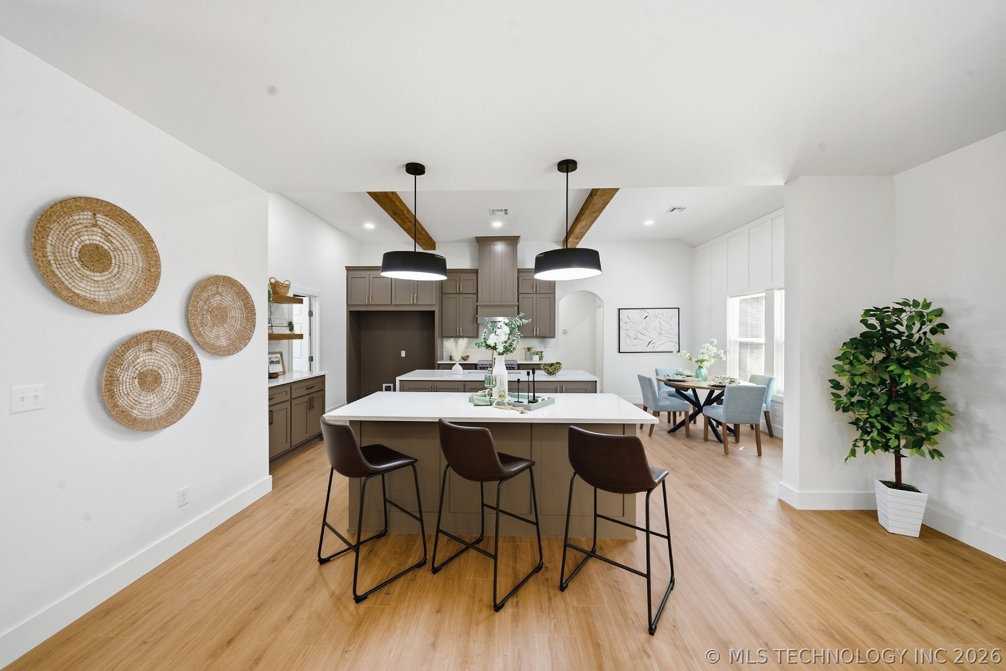 28804 S Meadow Road Property Photo 14