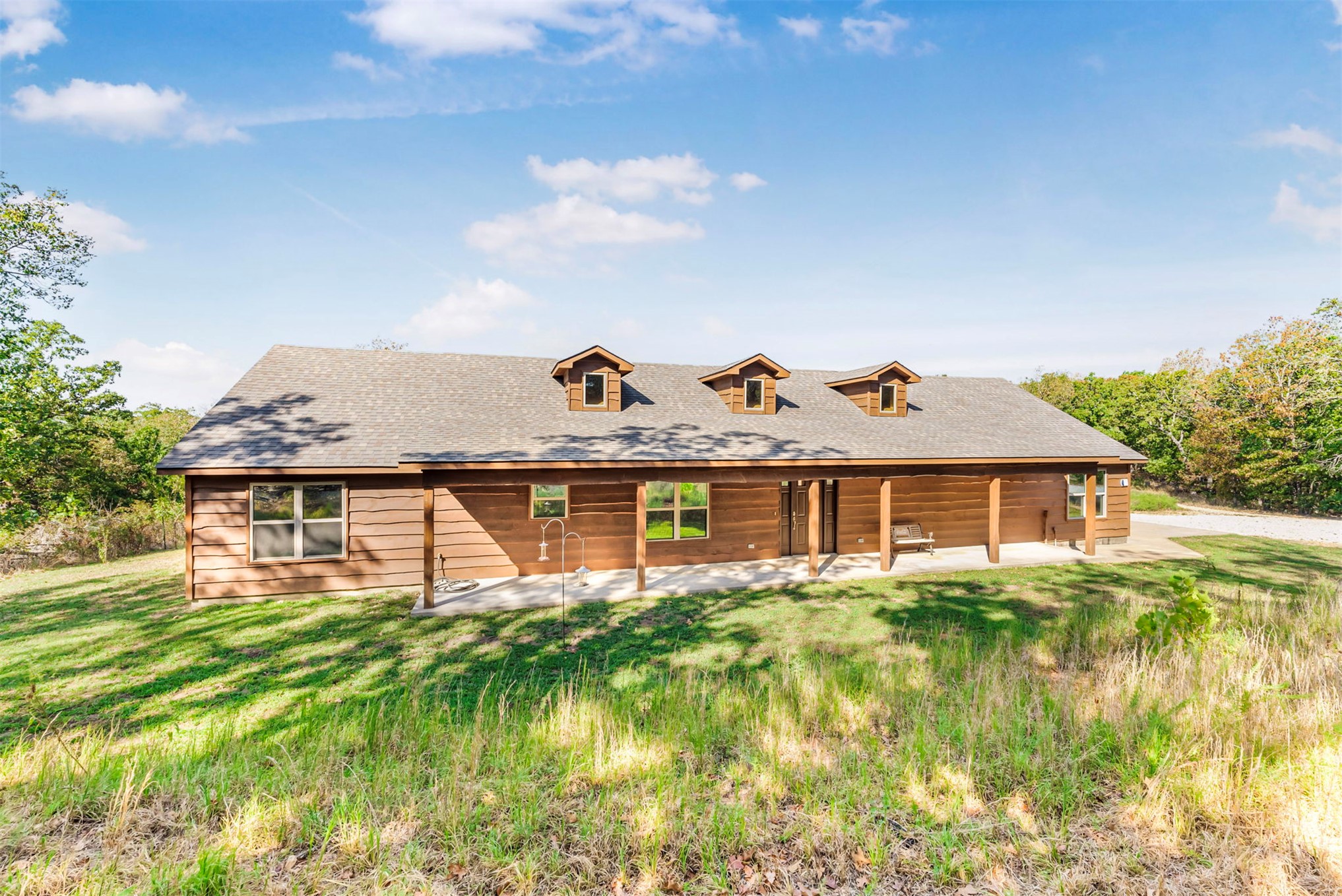 21501 S 705 Road Property Photo 2