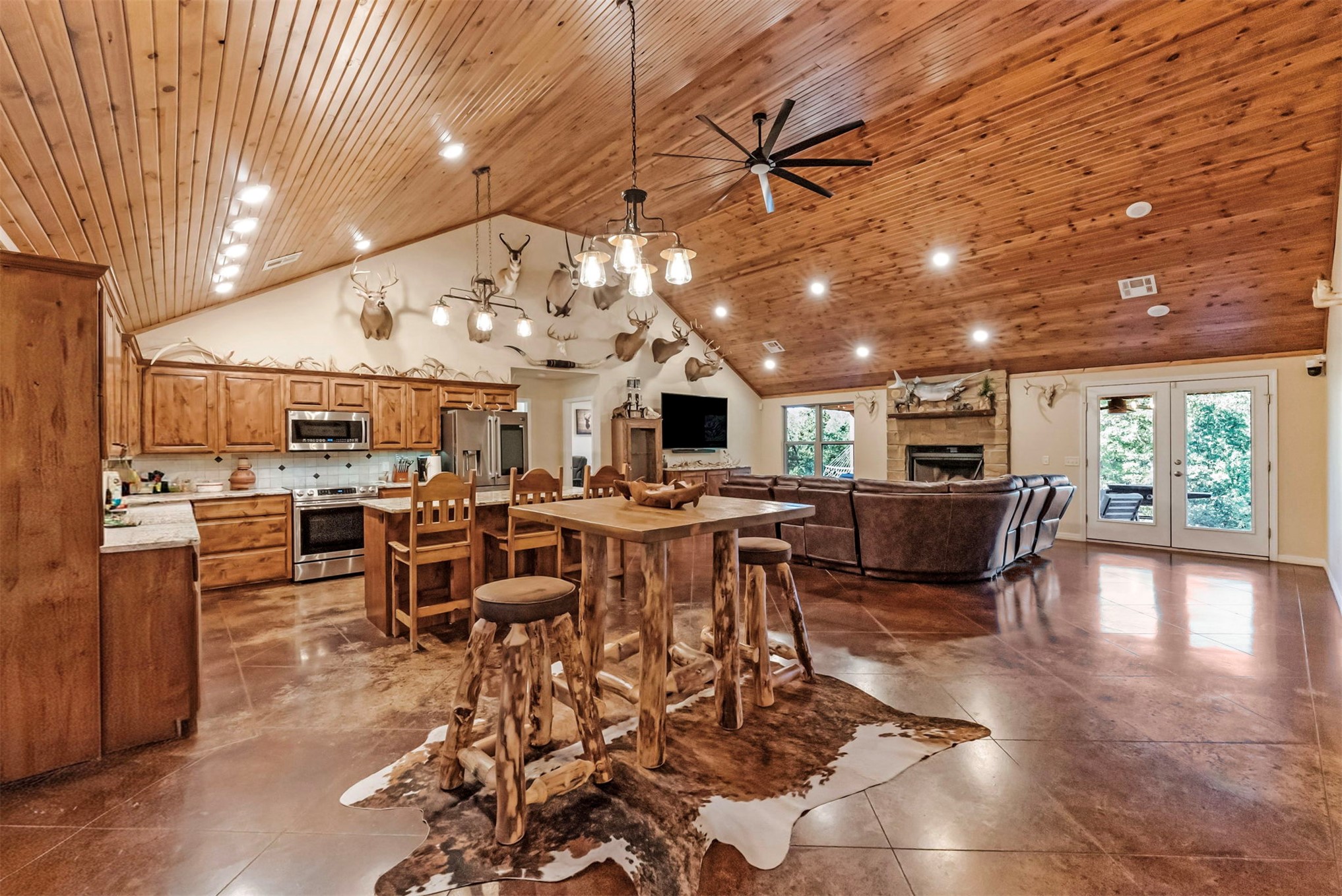 21501 S 705 Road Property Photo 6