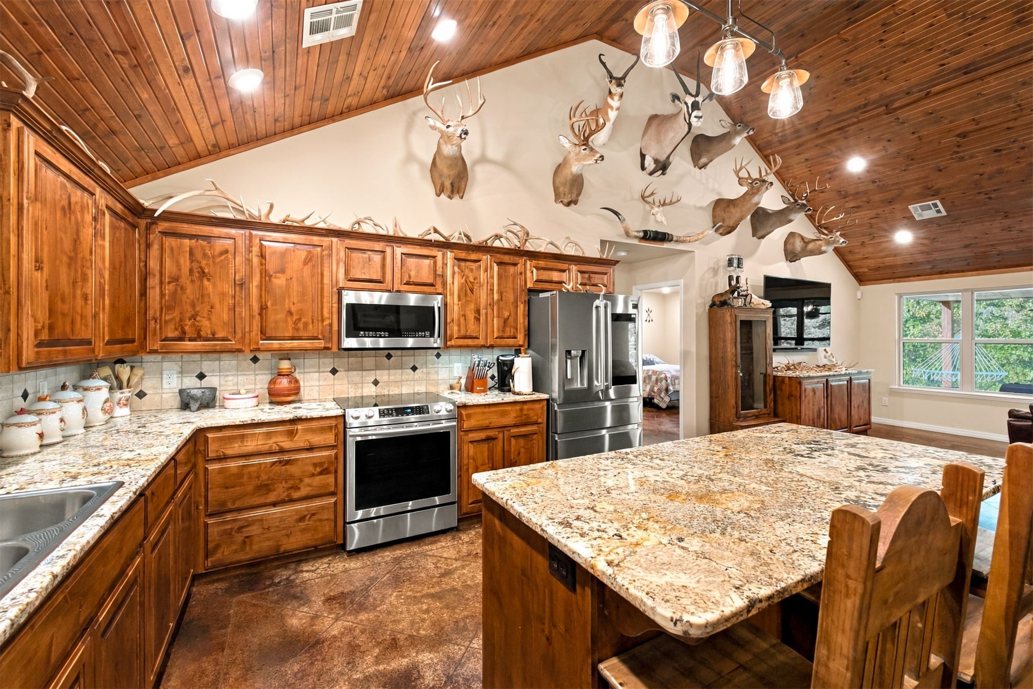 21501 S 705 Road Property Photo 12