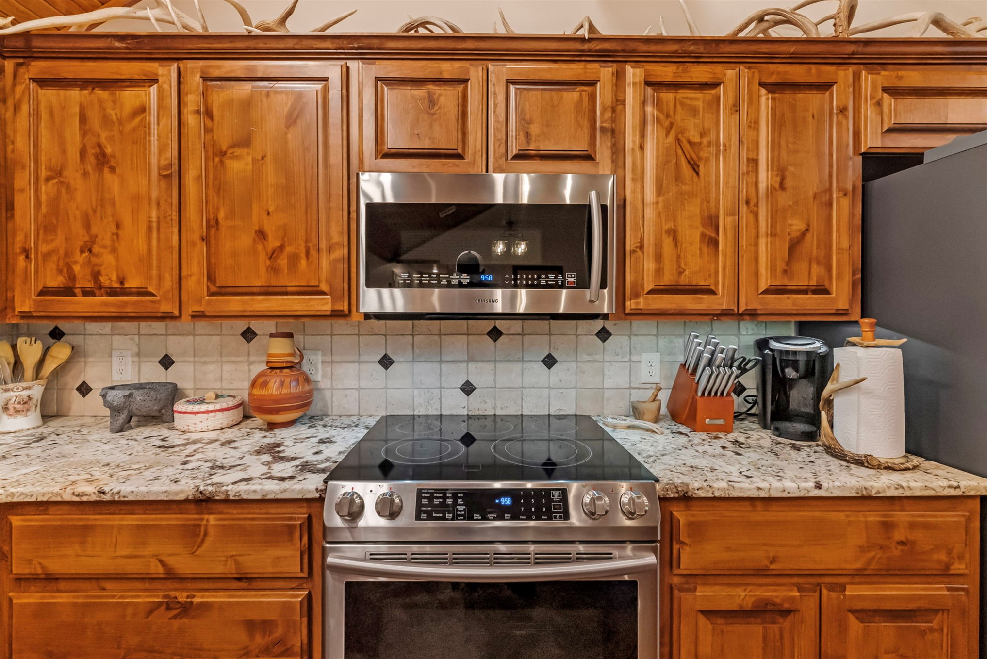 21501 S 705 Road Property Photo 14