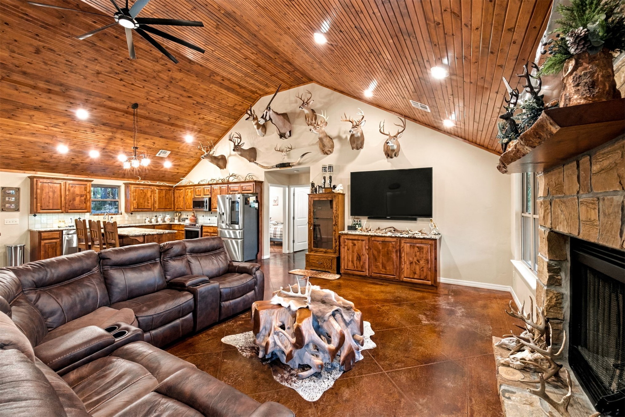 21501 S 705 Road Property Photo 16