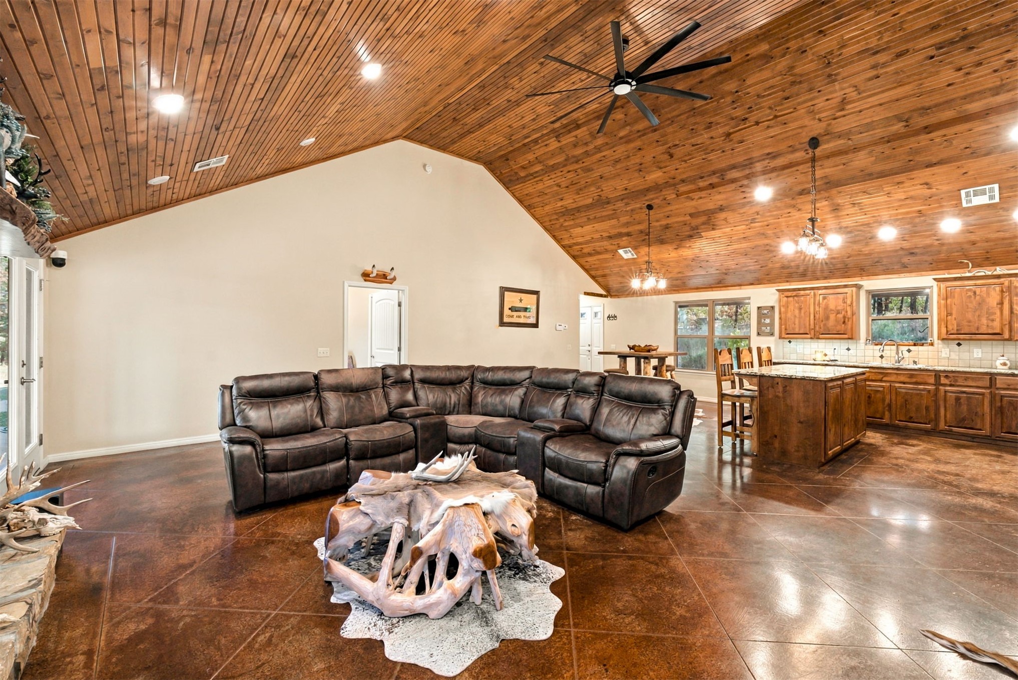 21501 S 705 Road Property Photo 18