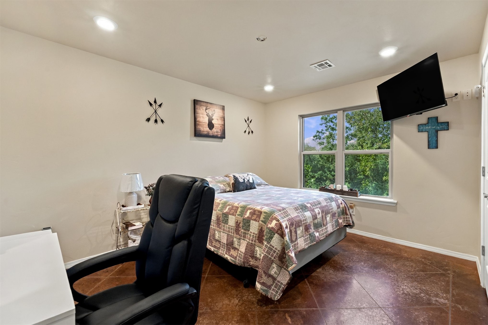 21501 S 705 Road Property Photo 23