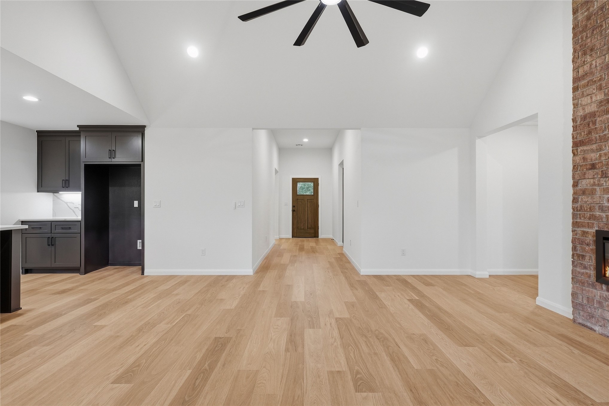30 32nd Street Property Photo 6