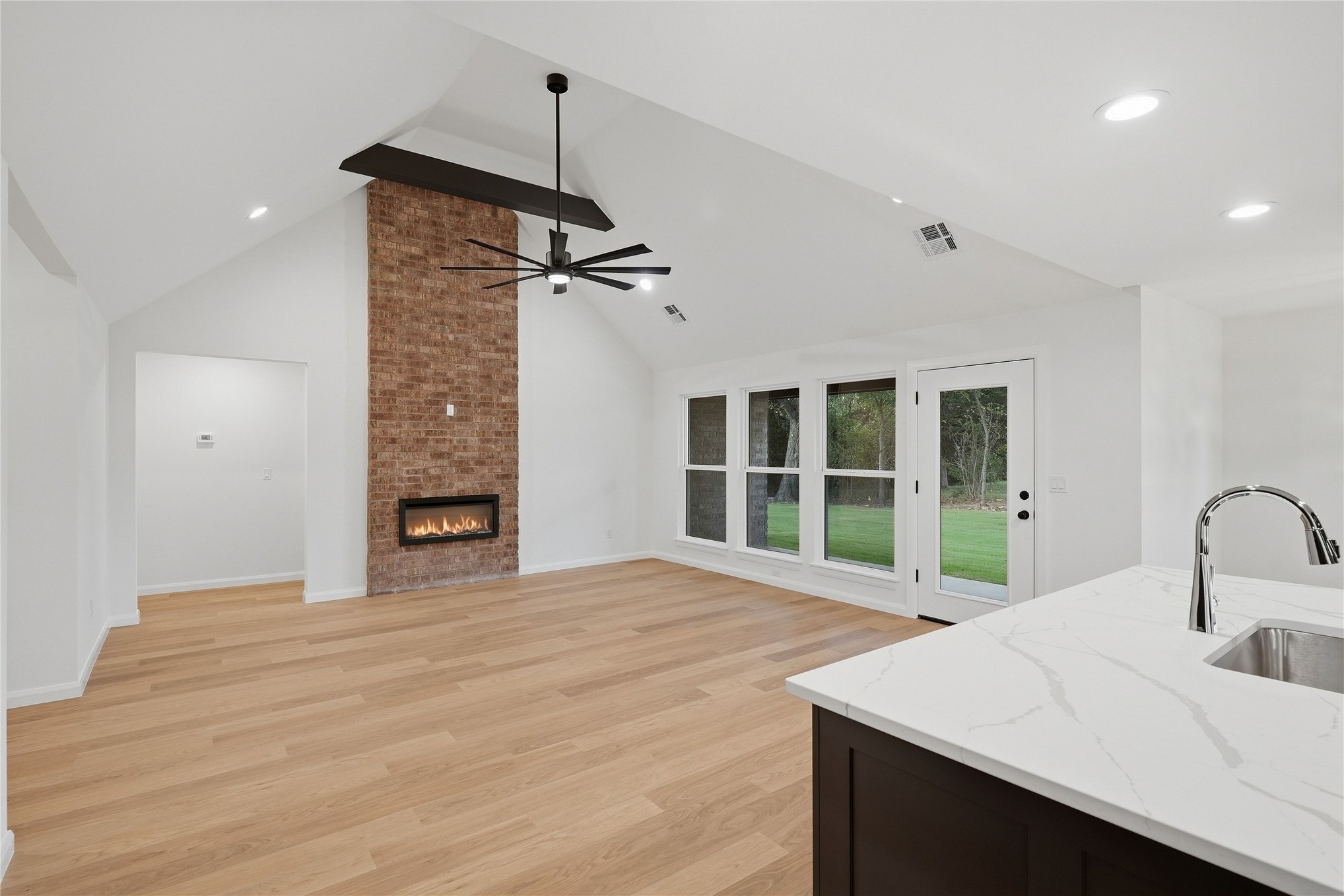 30 32nd Street Property Photo 16