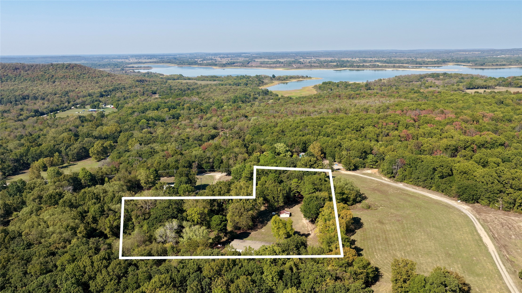 426098 Texanna Road Property Photo 2