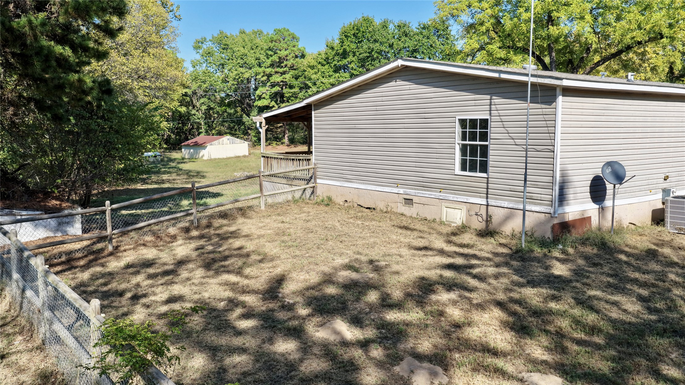 426098 Texanna Road Property Photo 5