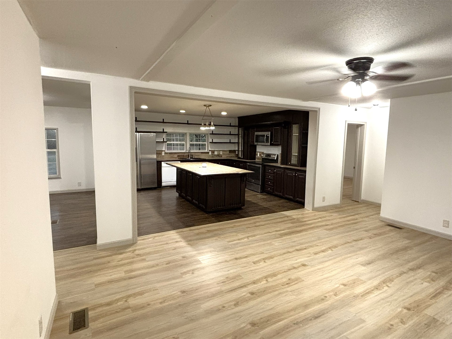 426098 Texanna Road Property Photo 23