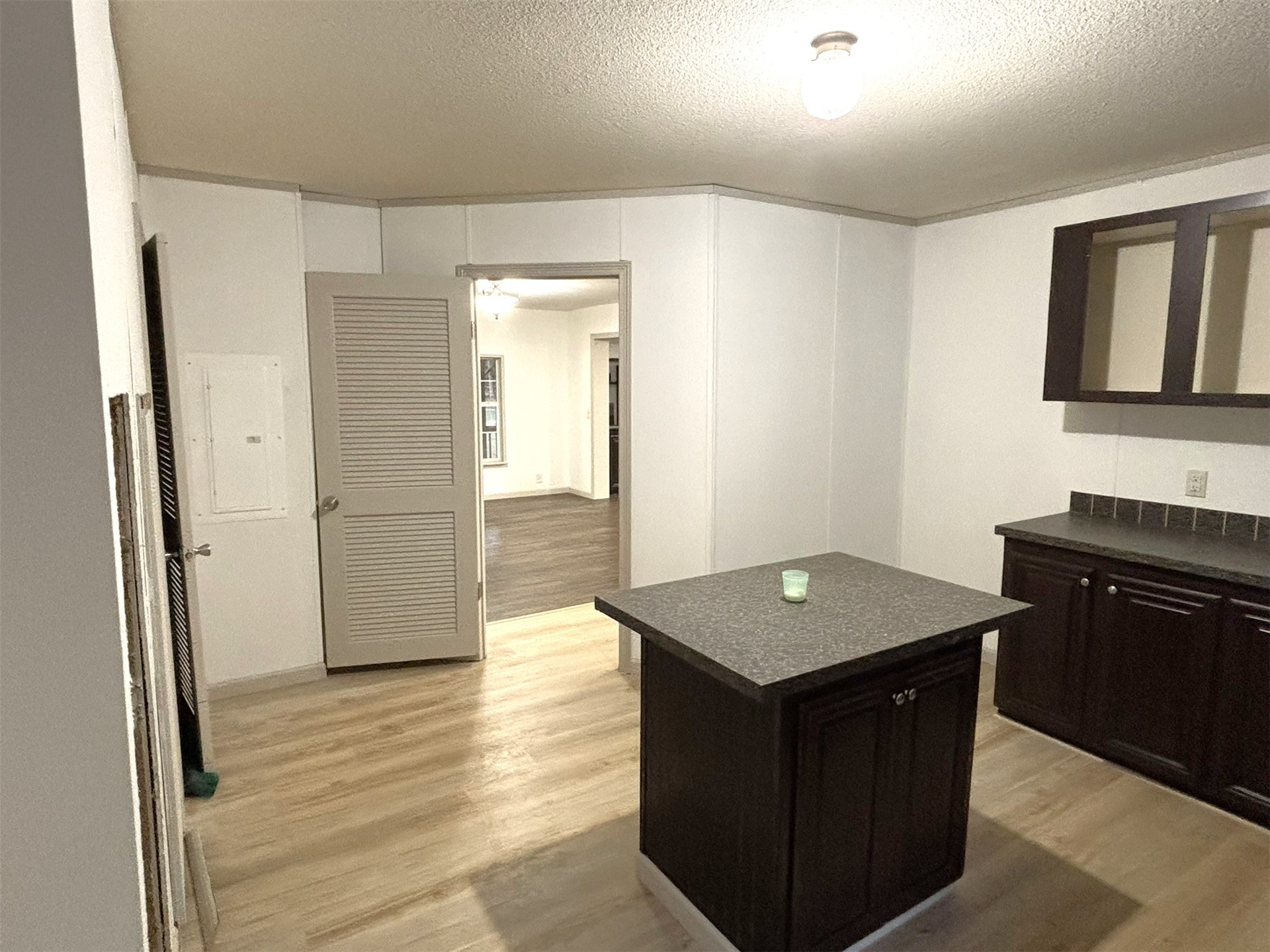 426098 Texanna Road Property Photo 28