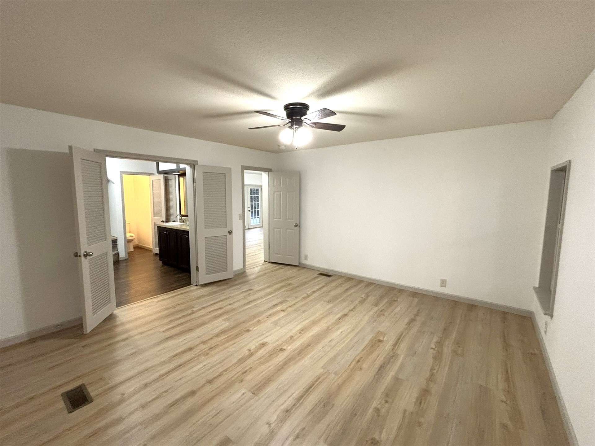 426098 Texanna Road Property Photo 46