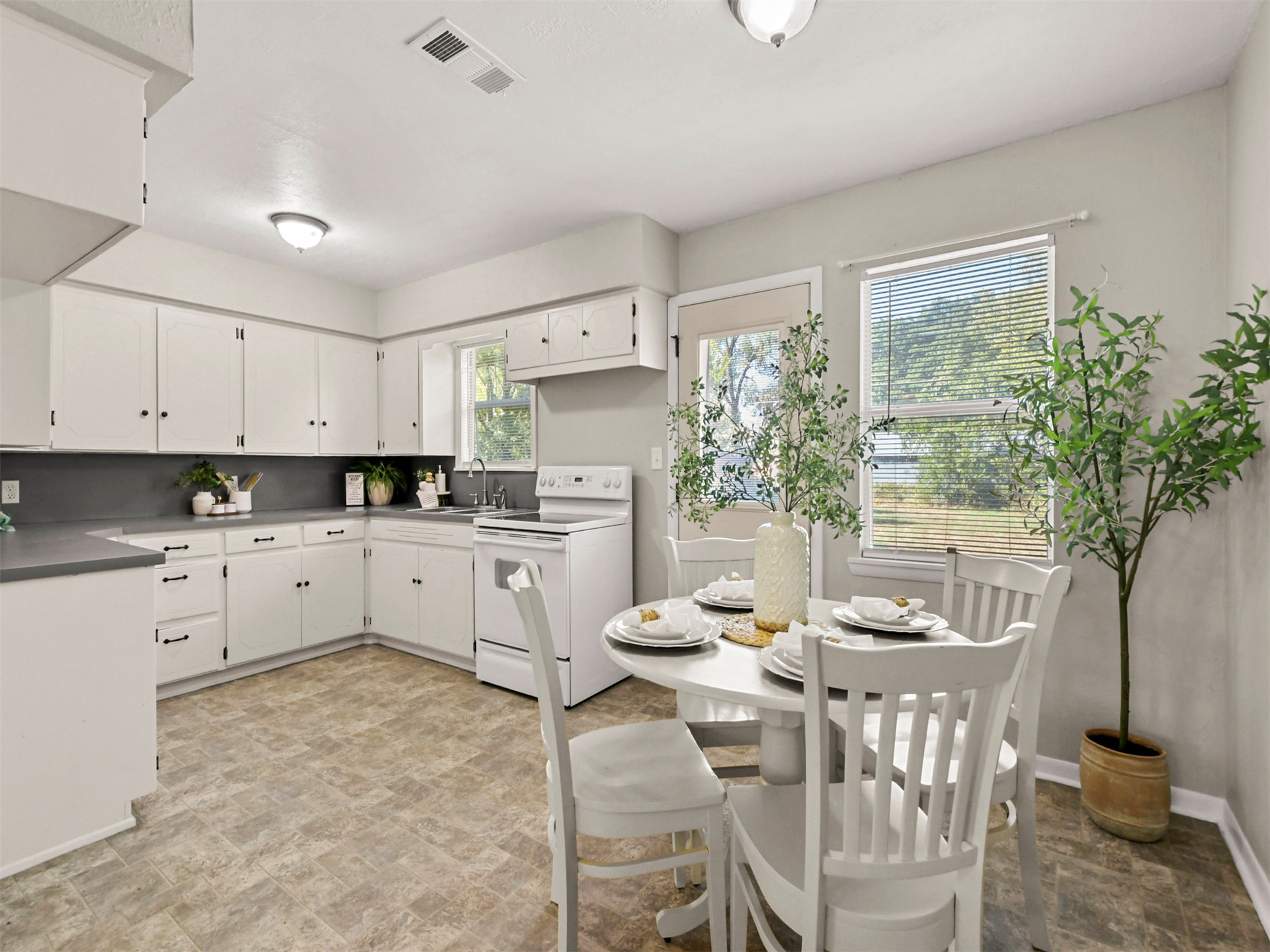 71 Meadow Street Property Photo 3