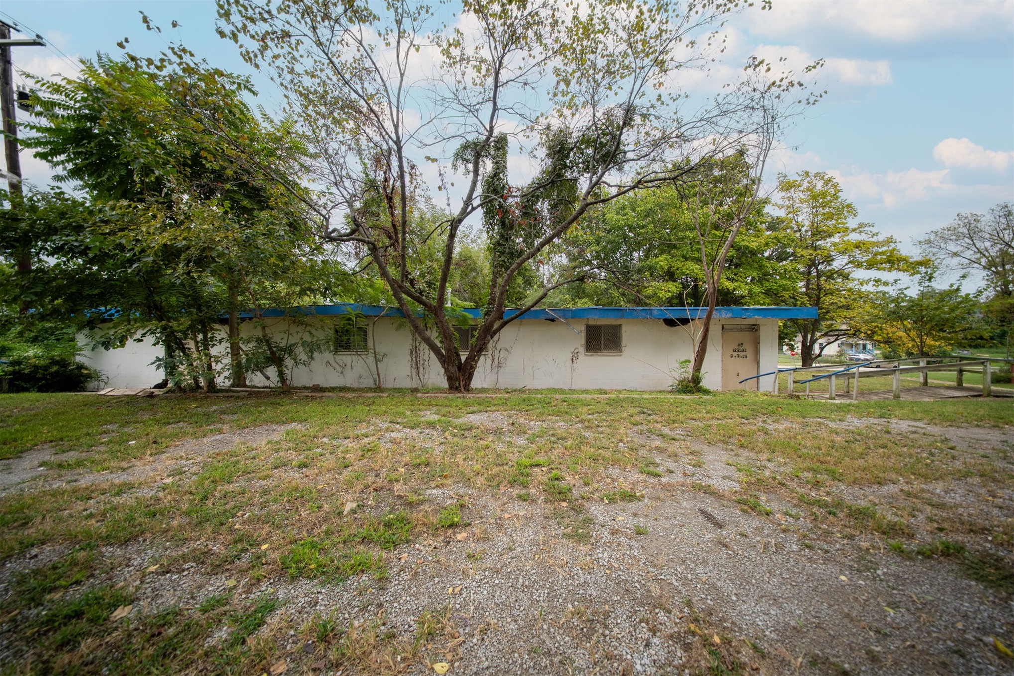 1407 W Bowen Place Property Photo 1