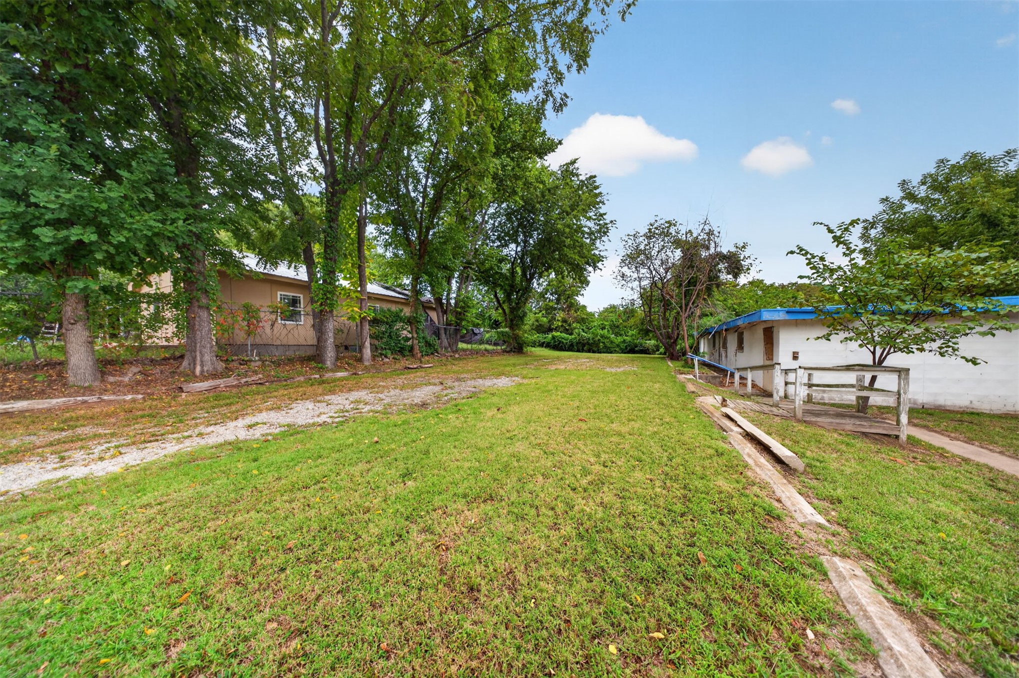 1407 W Bowen Place Property Photo 5