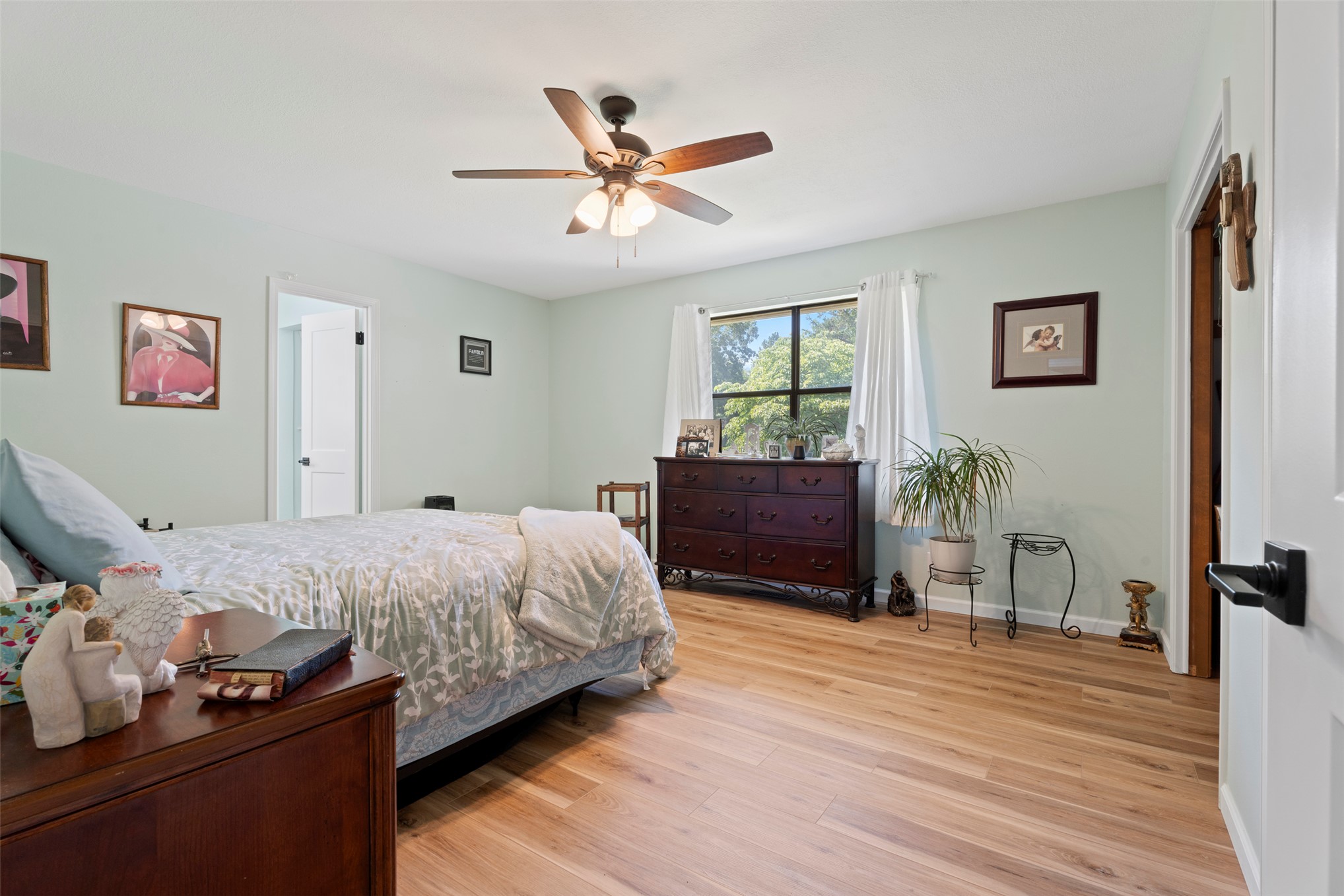 1014 S Sycamore Drive Property Photo 13
