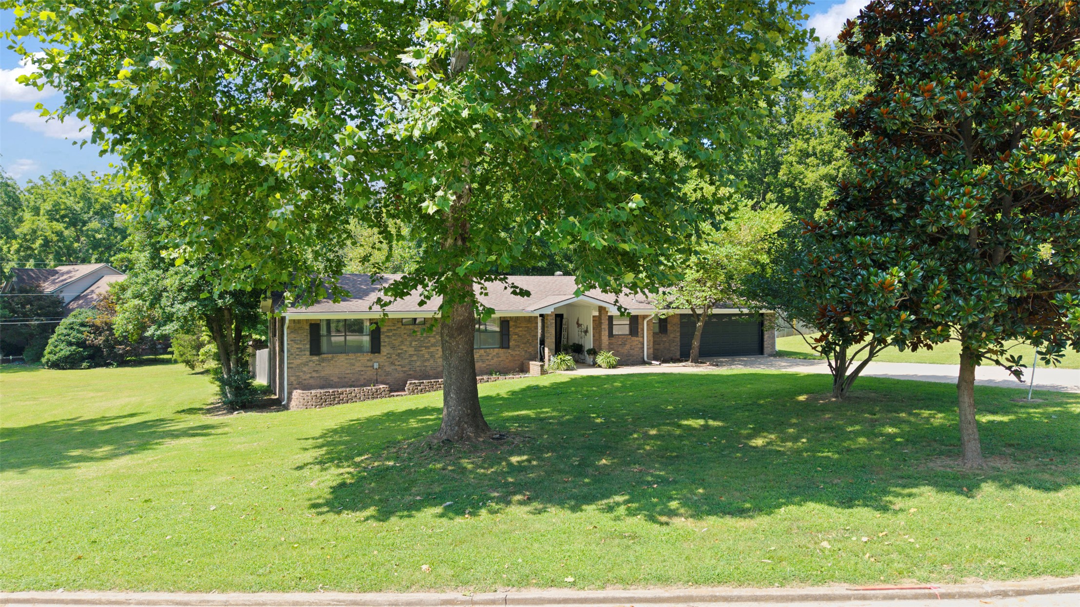 1014 S Sycamore Drive Property Photo 28