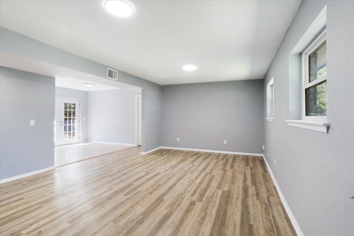 3609 Dana Property Photo 4