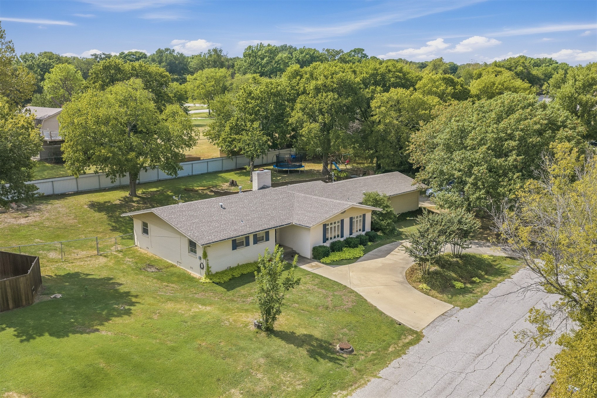 204 Meadow Road Property Photo 1