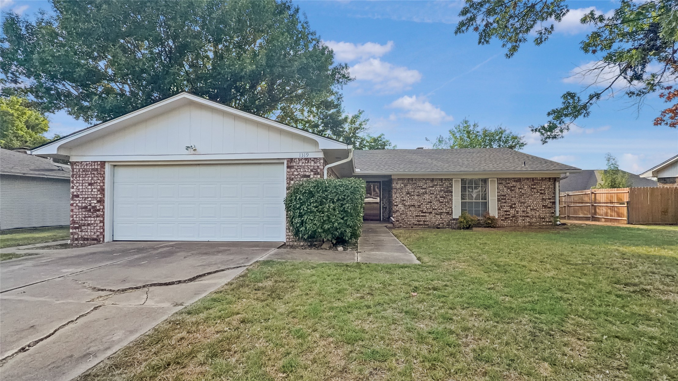 1319 Brookhaven Property Photo 1