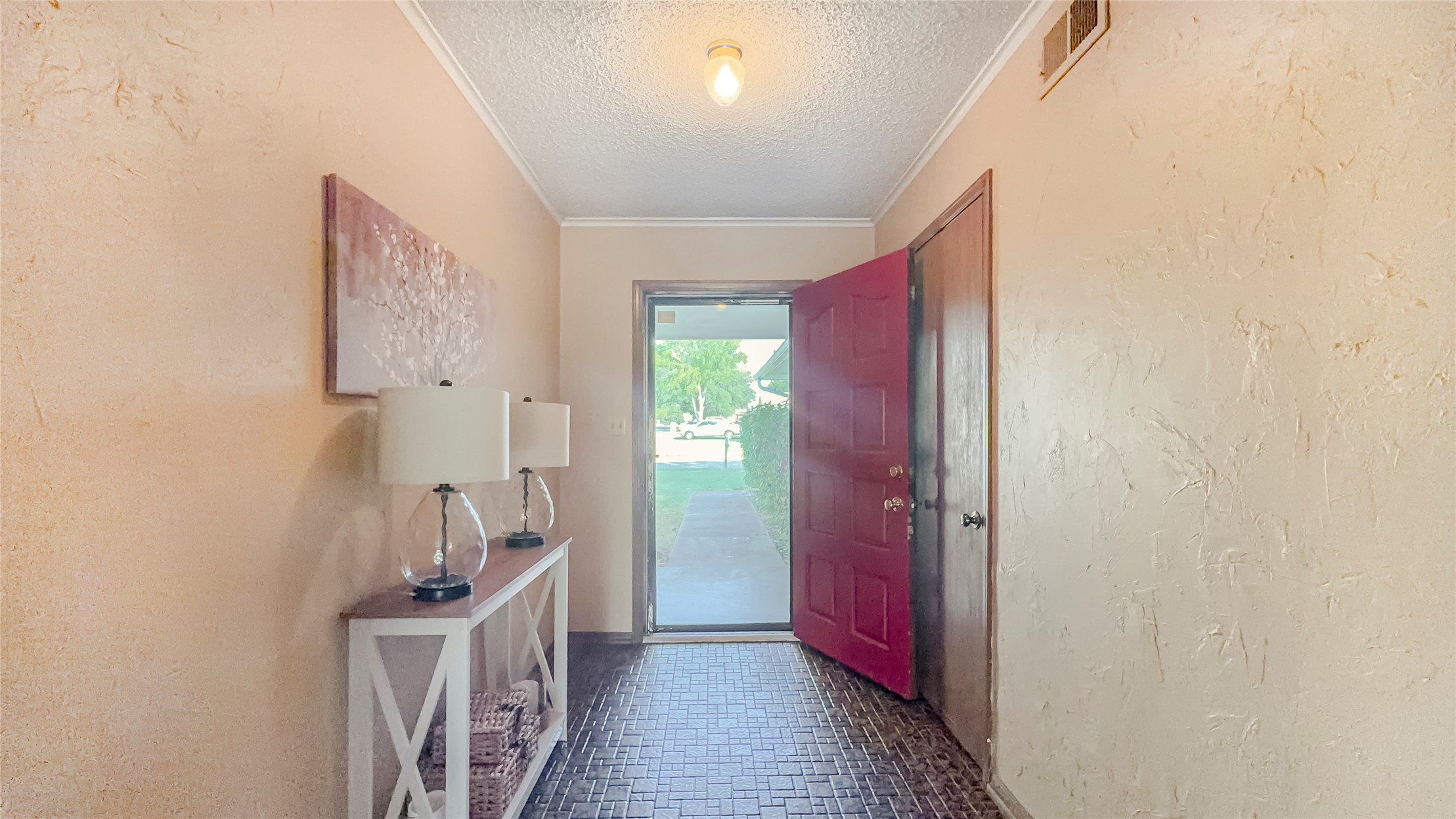 1319 Brookhaven Property Photo 3