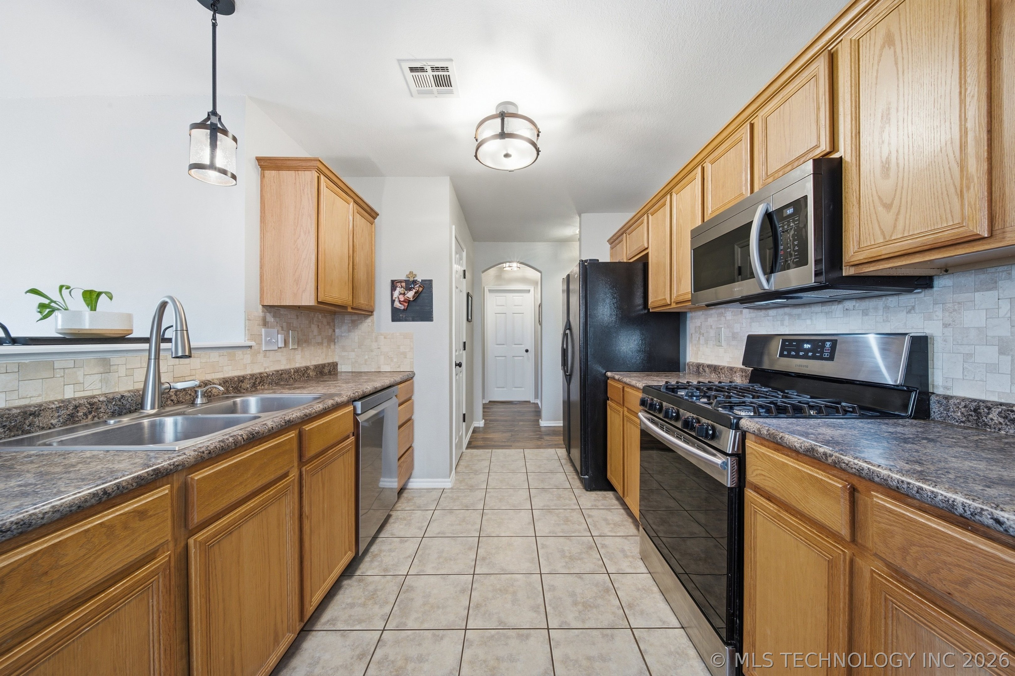 20301 E 44th Street S Property Photo 15