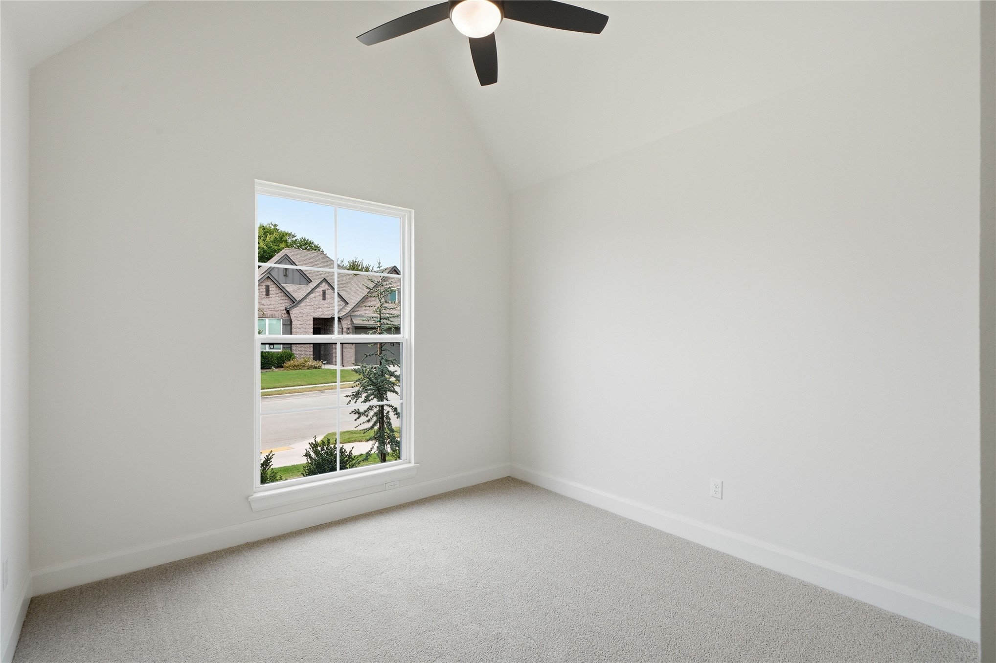 1219 N Elder Avenue Property Photo 24