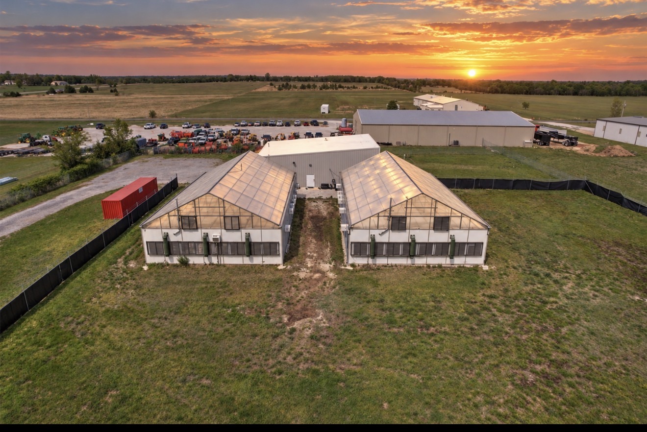 1024 N Broadway Avenue Property Photo 3
