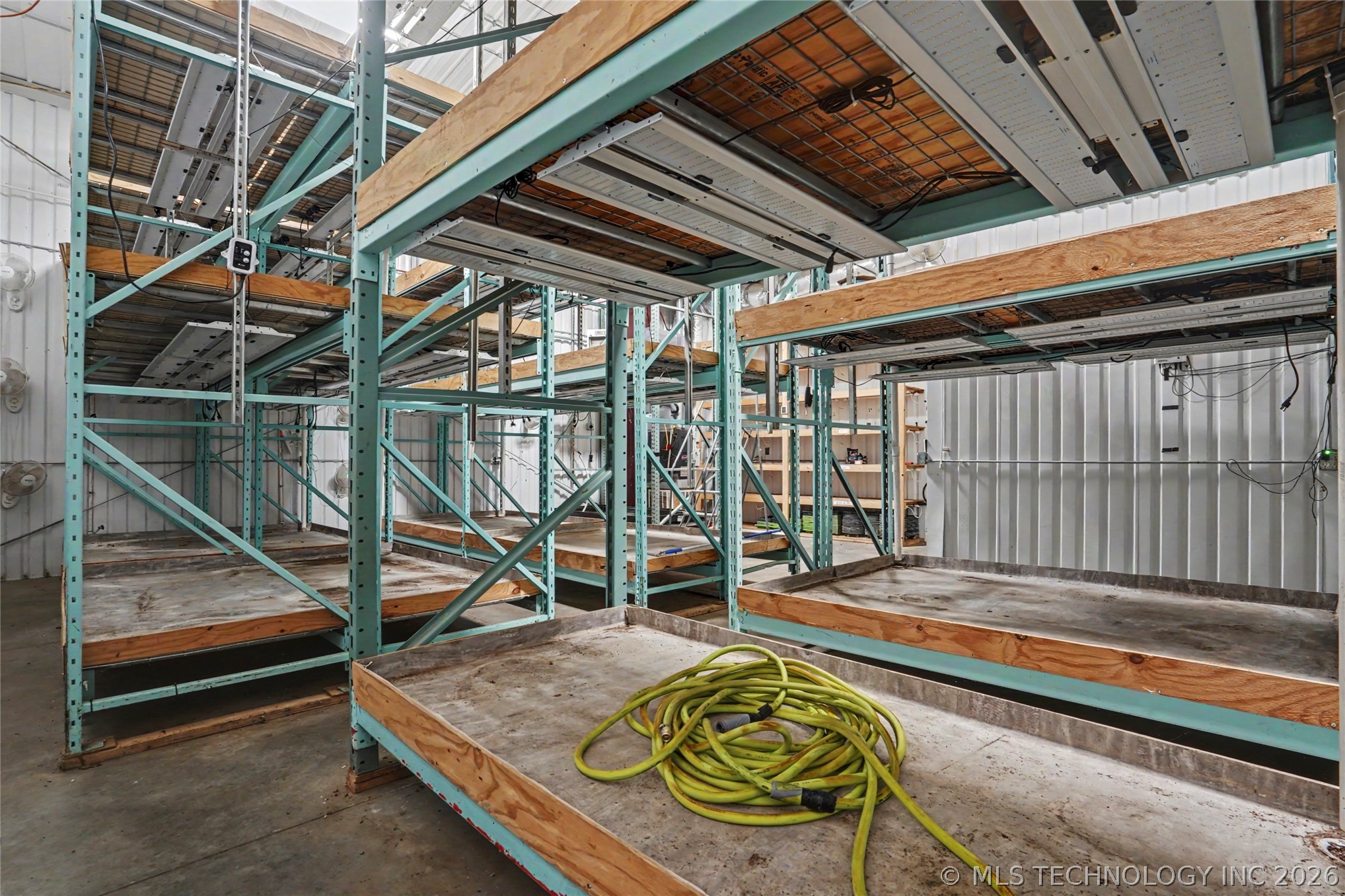1024 N Broadway Avenue Property Photo 18
