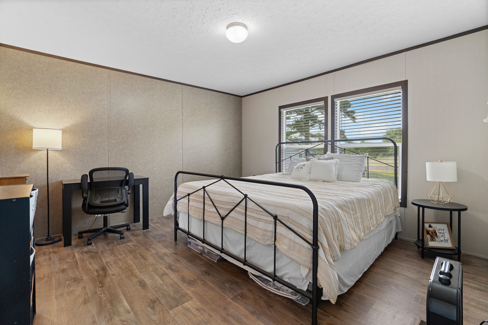 5941 Feather Street Property Photo 16