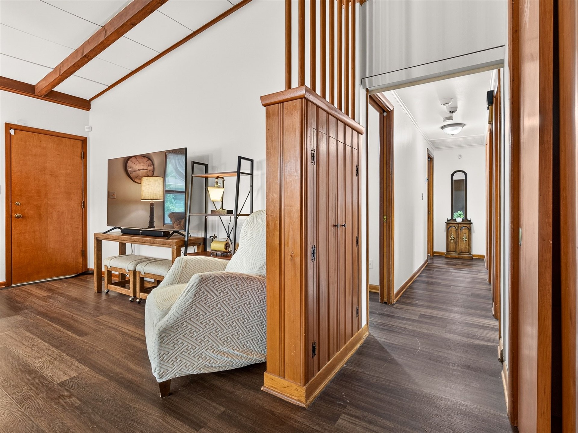 825 N Vancouver Avenue Property Photo 8
