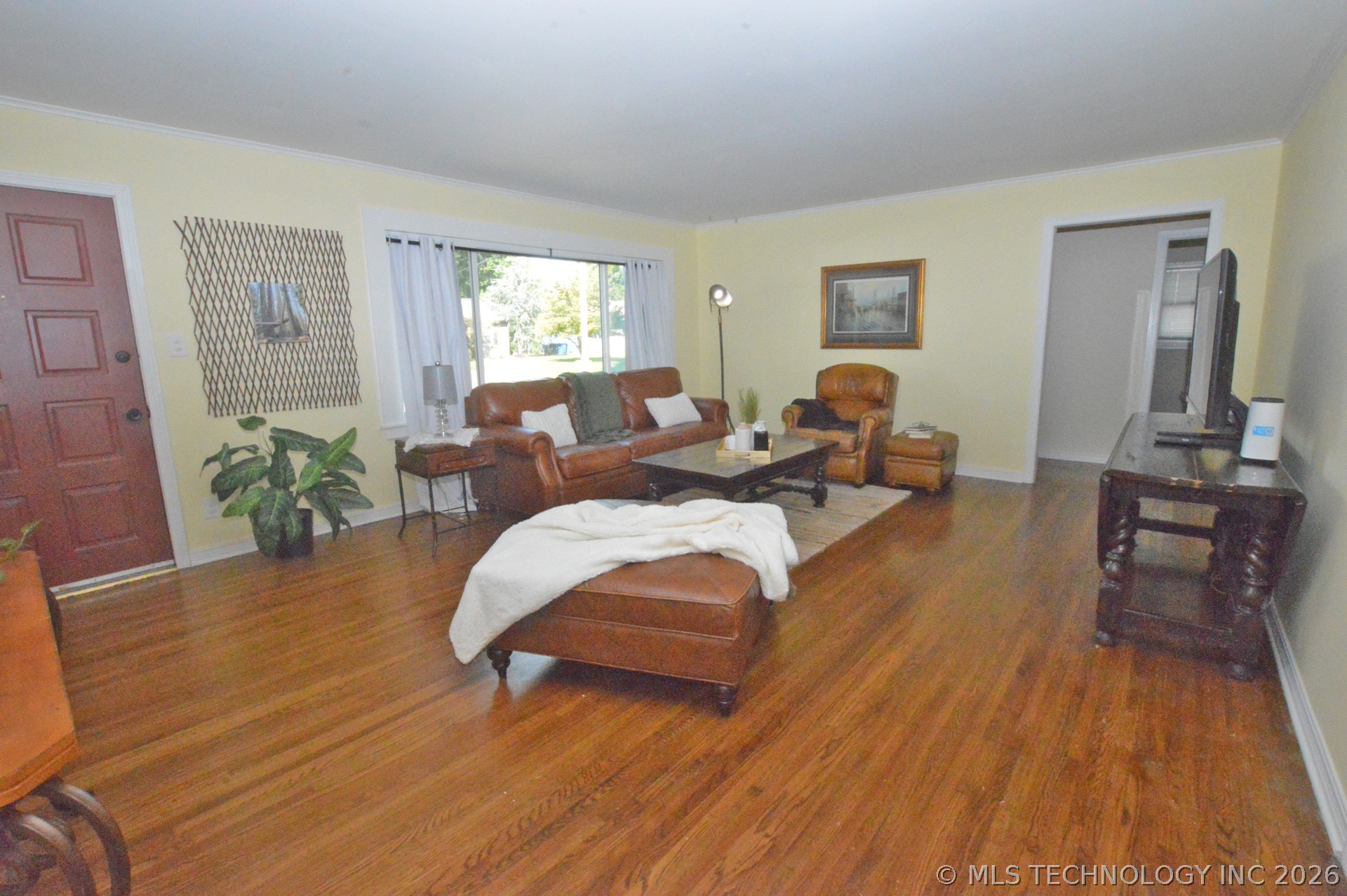 1432 E 50th Street Property Photo 4