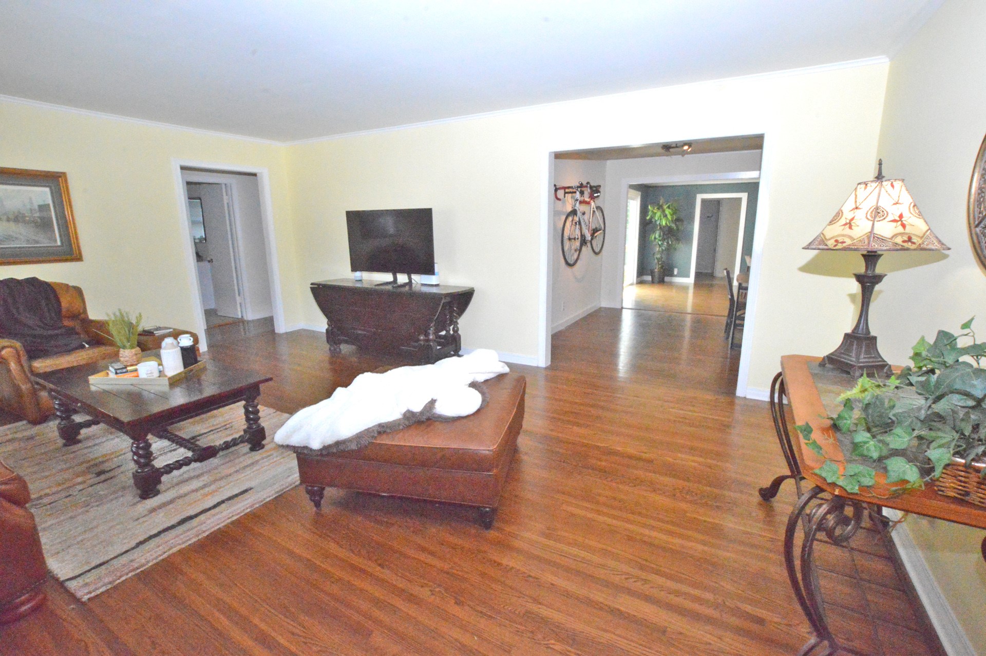 1432 E 50th Street Property Photo 6