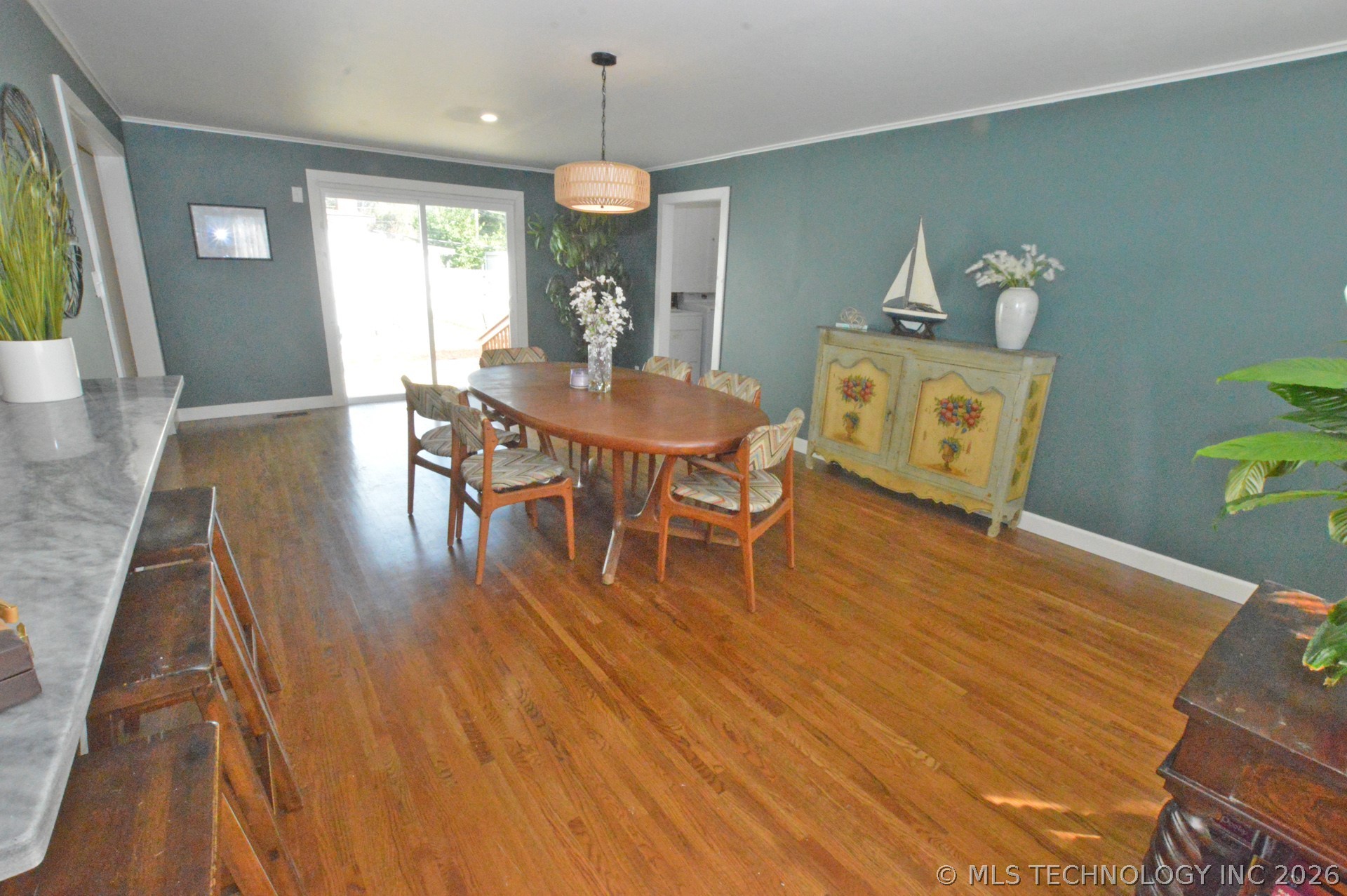 1432 E 50th Street Property Photo 9