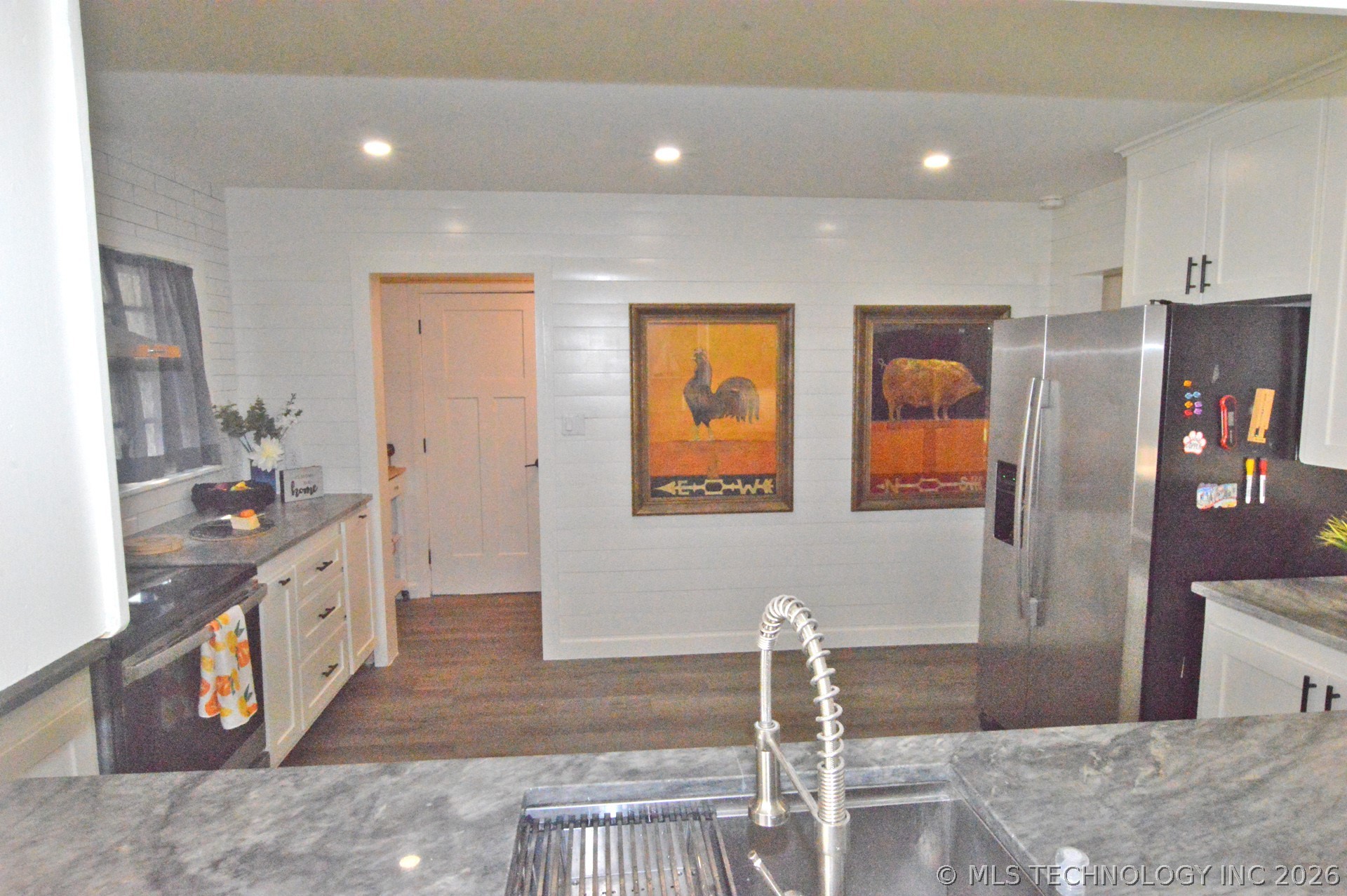 1432 E 50th Street Property Photo 16