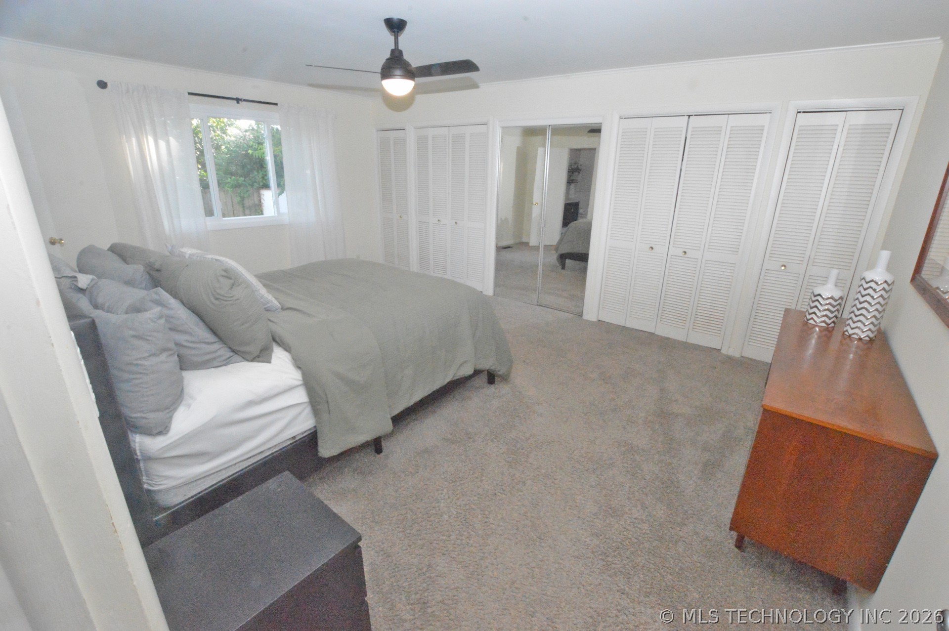 1432 E 50th Street Property Photo 18
