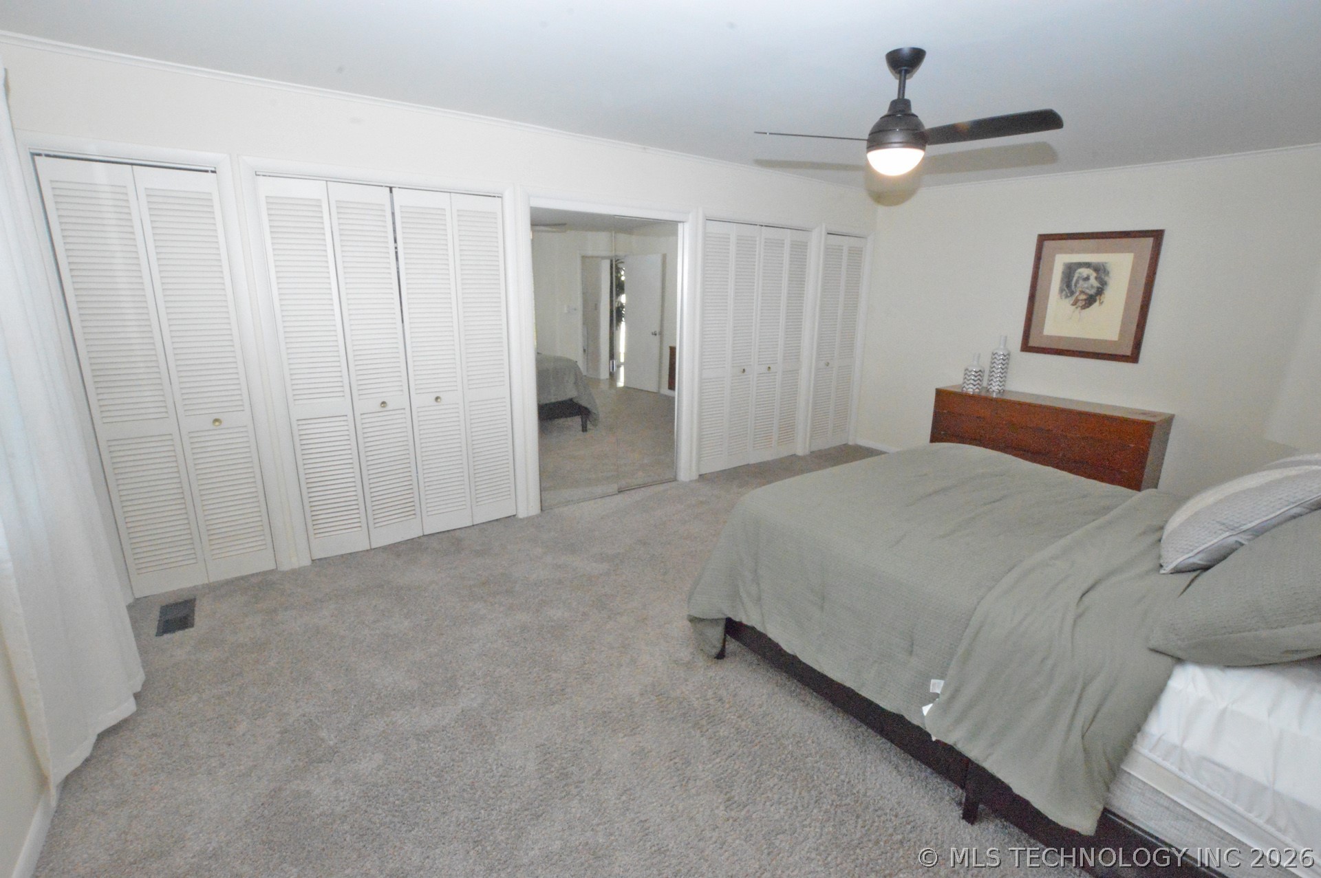 1432 E 50th Street Property Photo 19