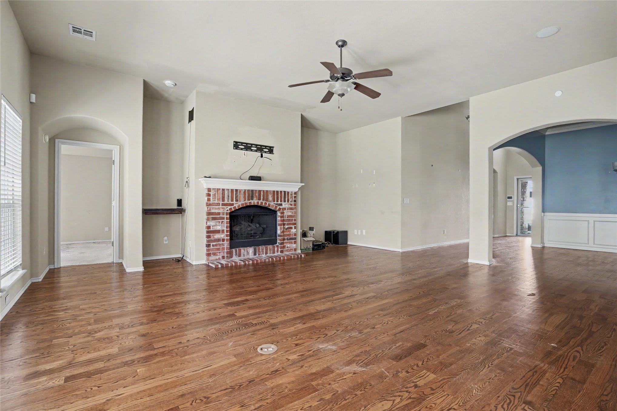 20230 E 50th Place Property Photo 13