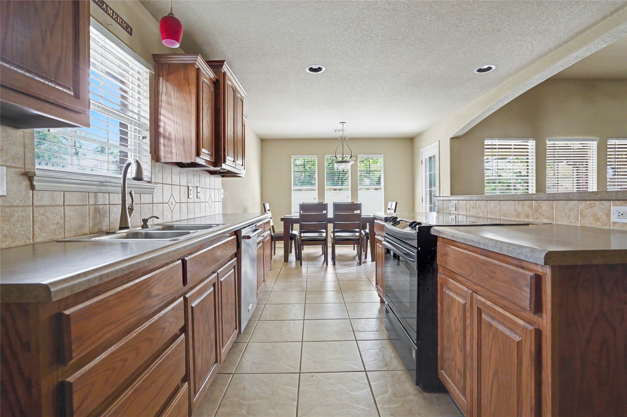 20230 E 50th Place Property Photo 16