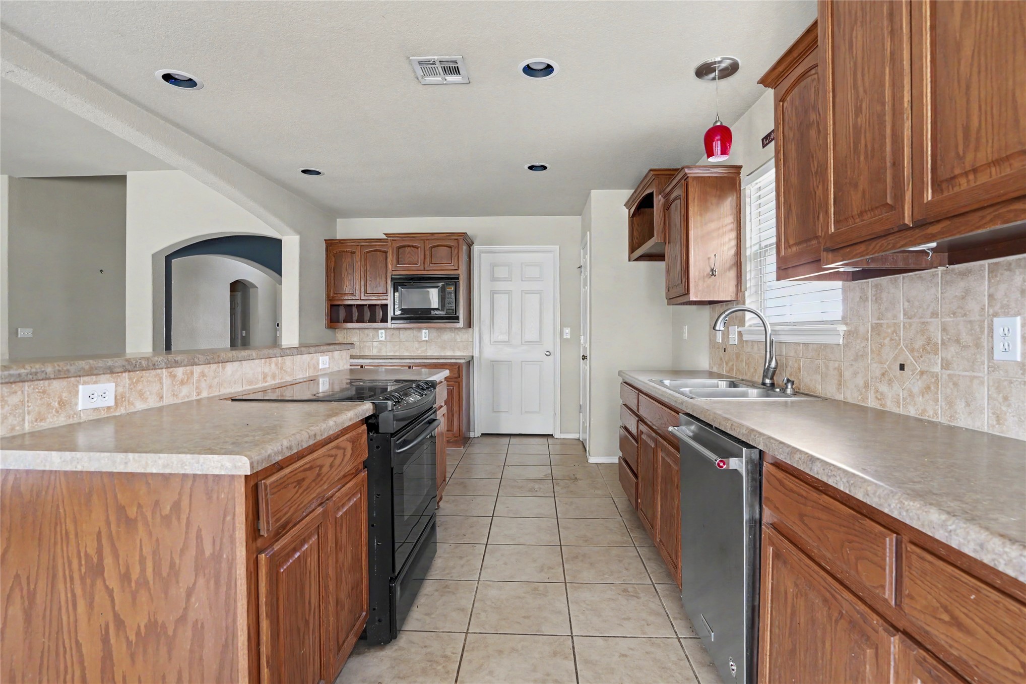20230 E 50th Place Property Photo 17